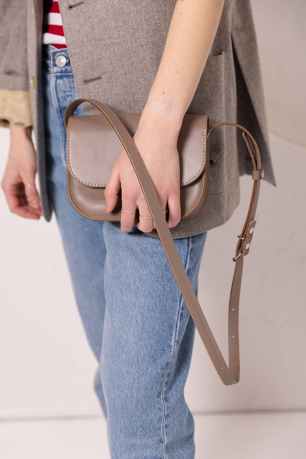 Thumbnail: RUBY PURSE IN BEIGE
