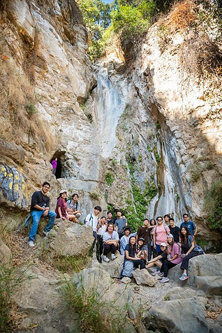 a2f-irvine-students-on-hike.jpg