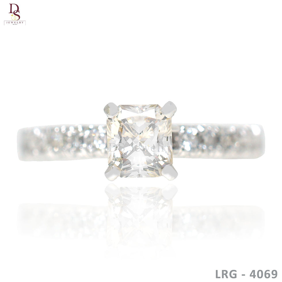 14K-WG Princess cut with Side Diamond Ring