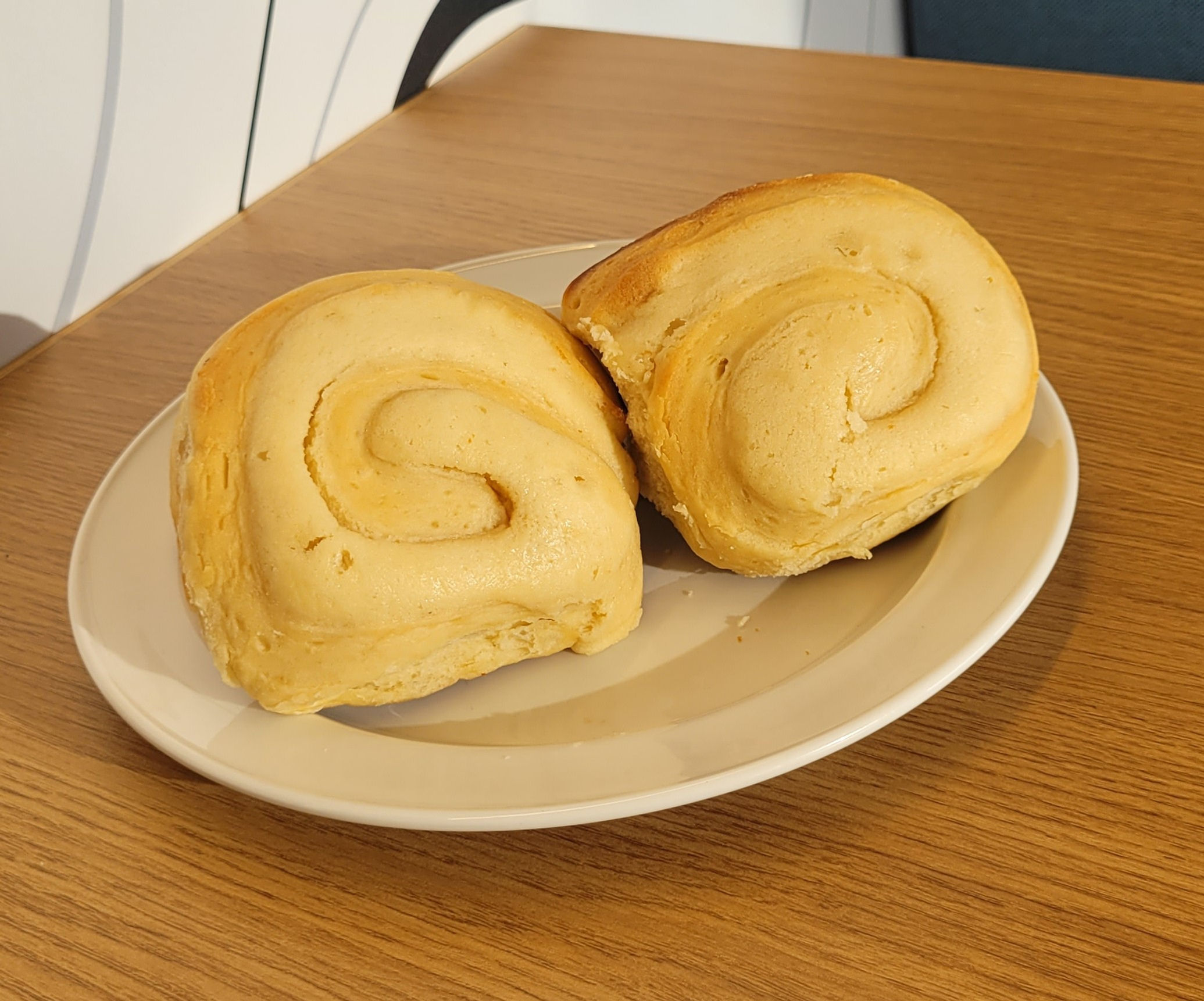 Vanilla Cake Rolls