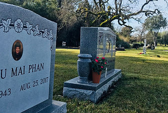Upright Memorial Markers