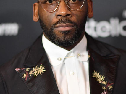 Pastor Jamal Bryant and New Birth Baptist Church provide EVERY high school graduate at church with admission to a college and with scholarship!