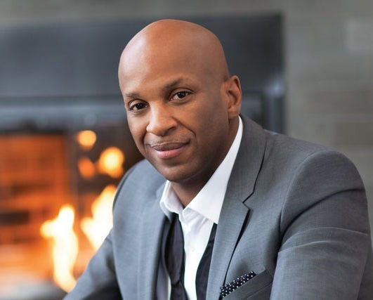 Donnie McClurkin announces that he’s leaving the gospel recording industry after his next album