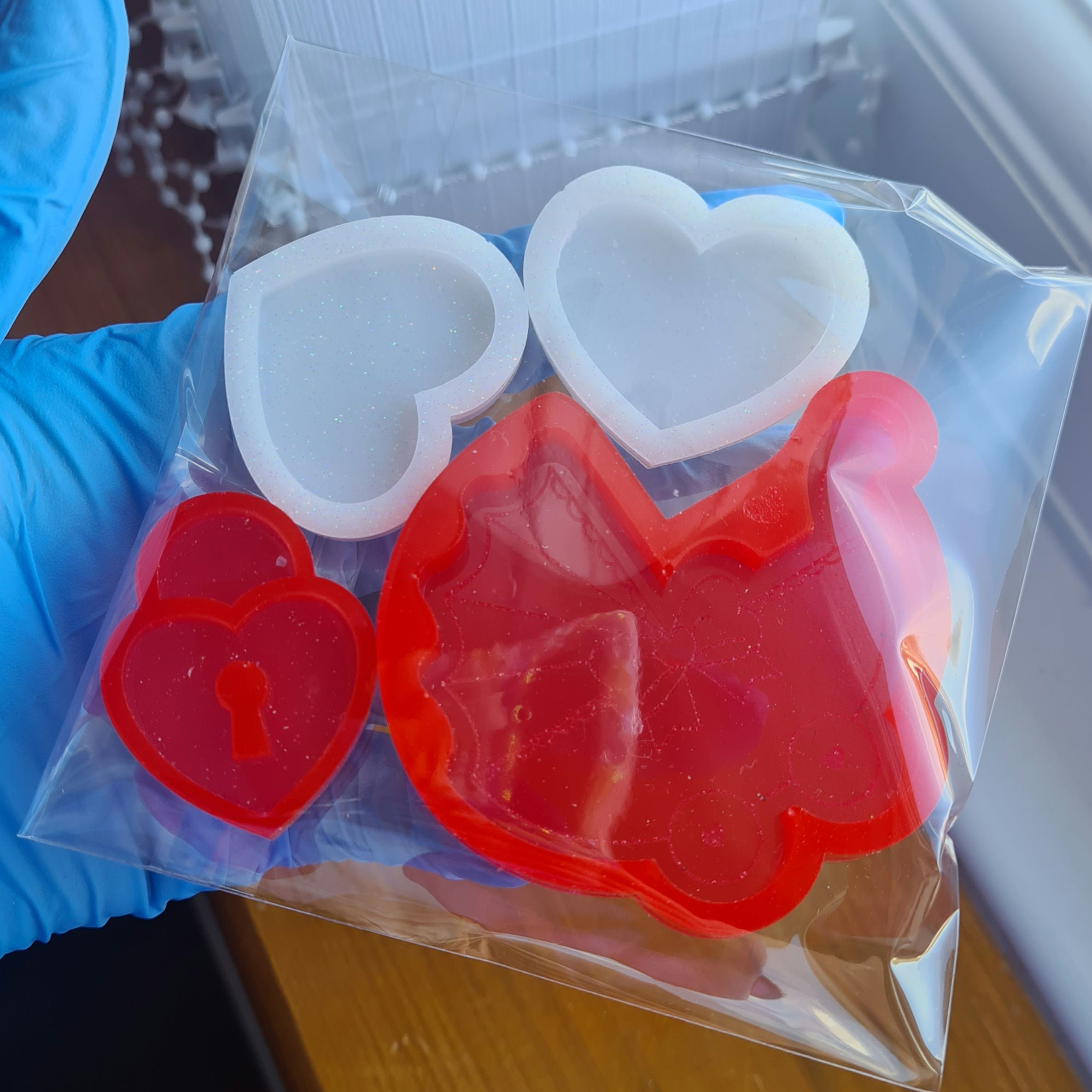 Red And White Bundle 2 Shaker Shell