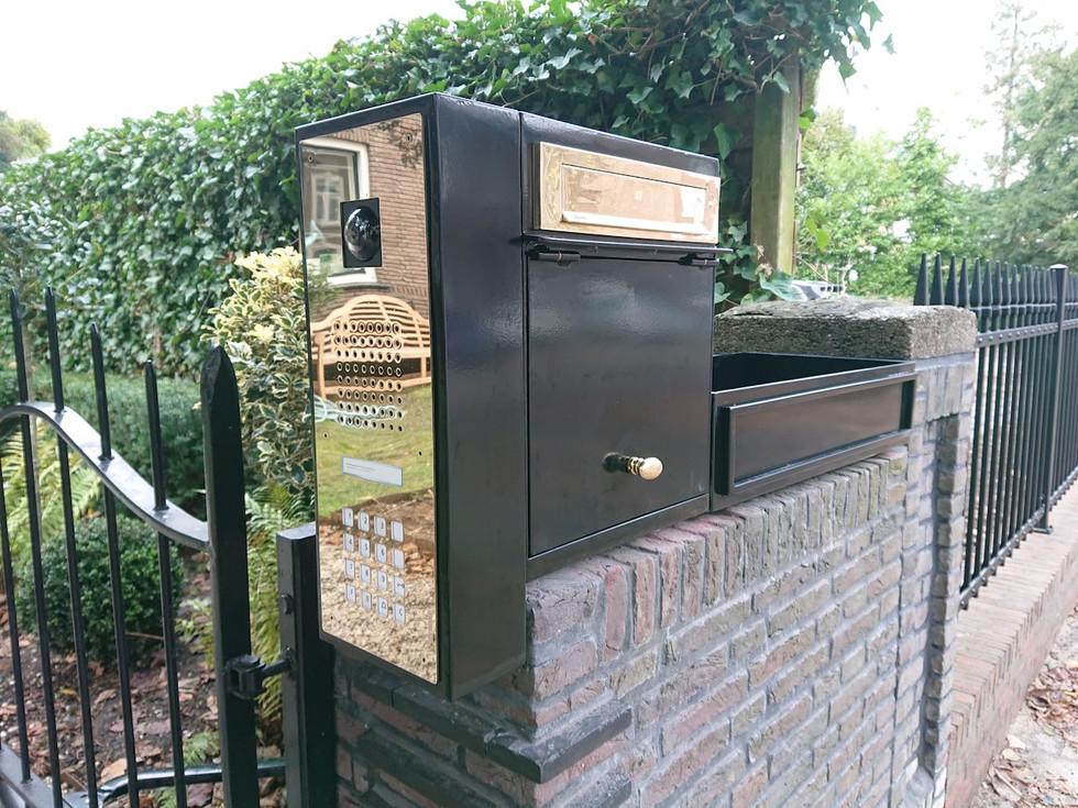 Luxe brievenbus.