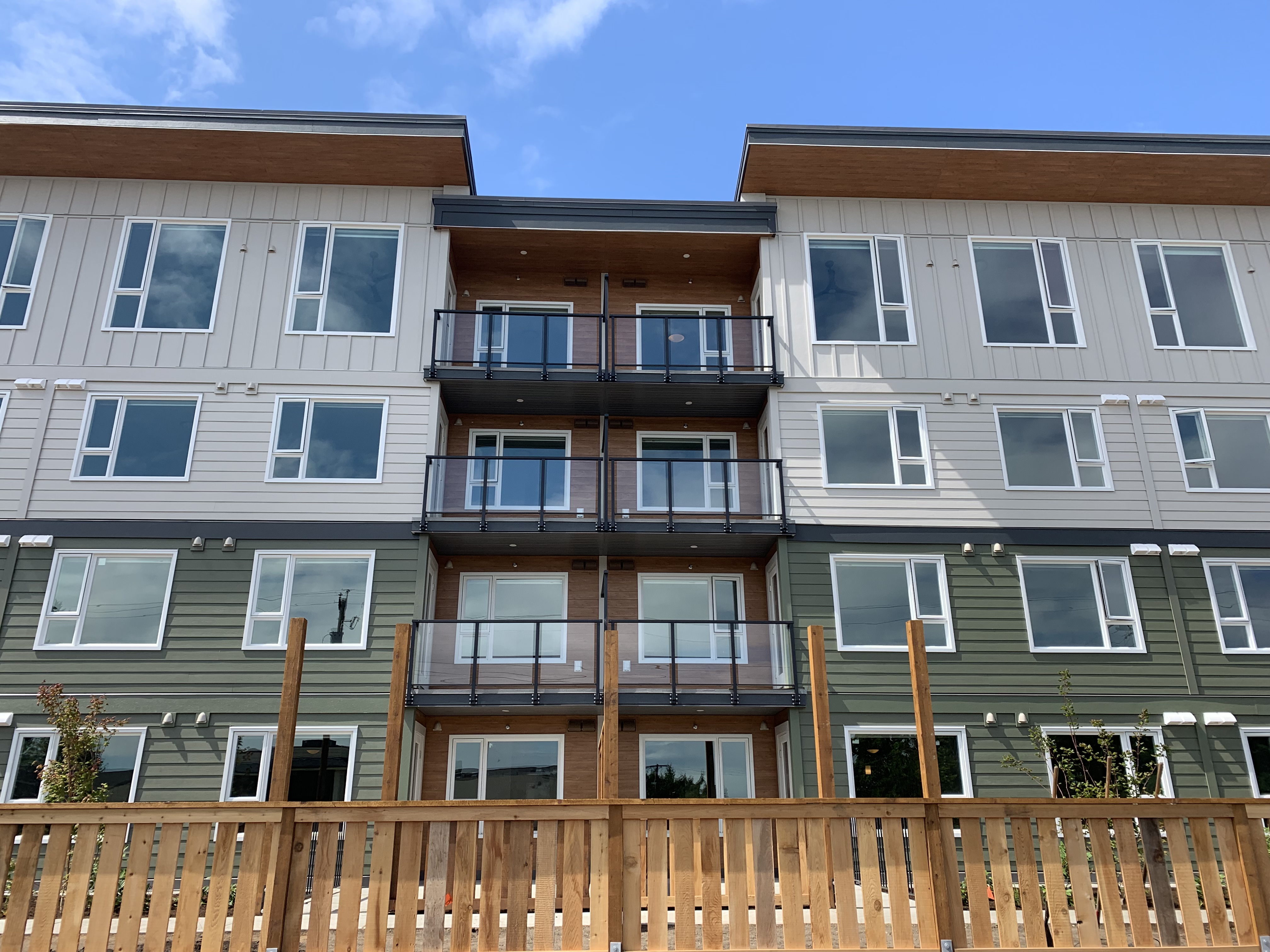 Bayside Manor Condo, Parksville