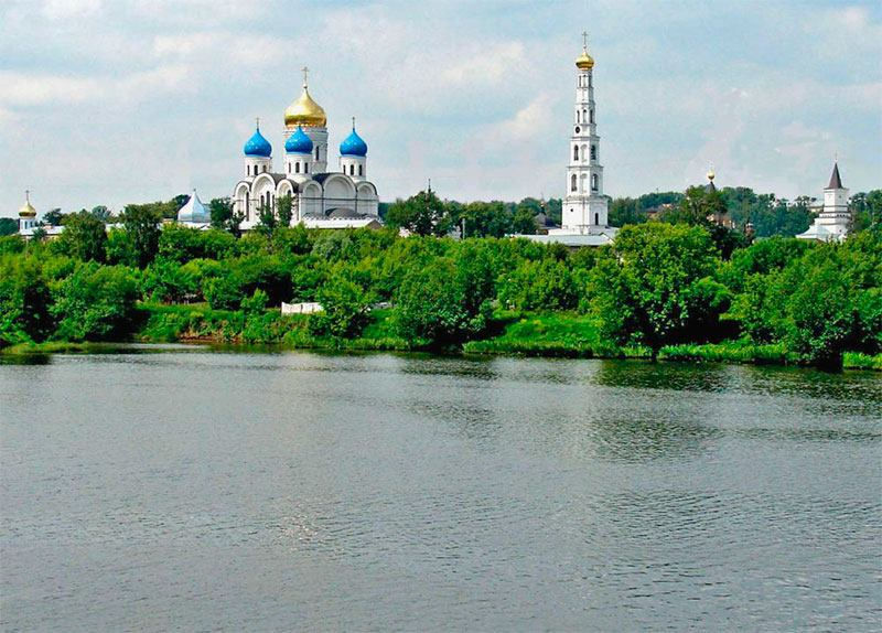 По Москве-реке в Угрешу