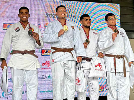 Equipe de judô do Centro de Excelência conquista 14 medalhas na Copa São Paulo