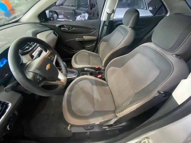 Miniatura: CHEVROLET  -  PRISMA 1.4 MPFI LT 8V FLEX 4P AUTOMÁTICO Cor Prata     2014 / 2015