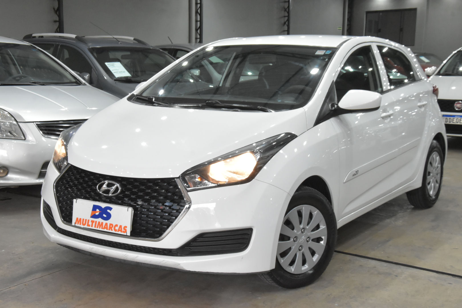 HYUNDAI  -  HB20 1.0 UNIQUE 12V FLEX 4P MANUAL Cor Branco     2019 / 2019
