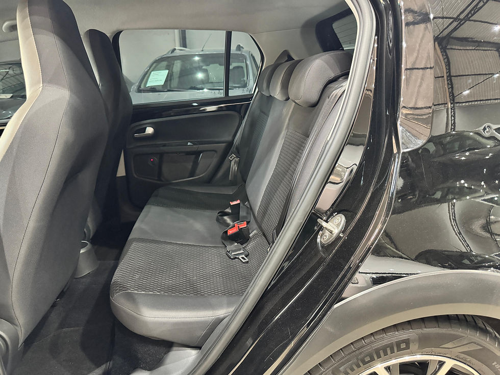 Miniatura: VOLKSWAGEN  -  CROSS UP 1.0 MPI 12V FLEX 4P MANUAL Cor Preto     2016 / 2017