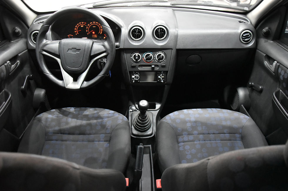 Miniatura: CHEVROLET  -  PRISMA 1.0 MPFI VHCE JOY 8V FLEX 4P MANUAL Cor Prata     2010/2010