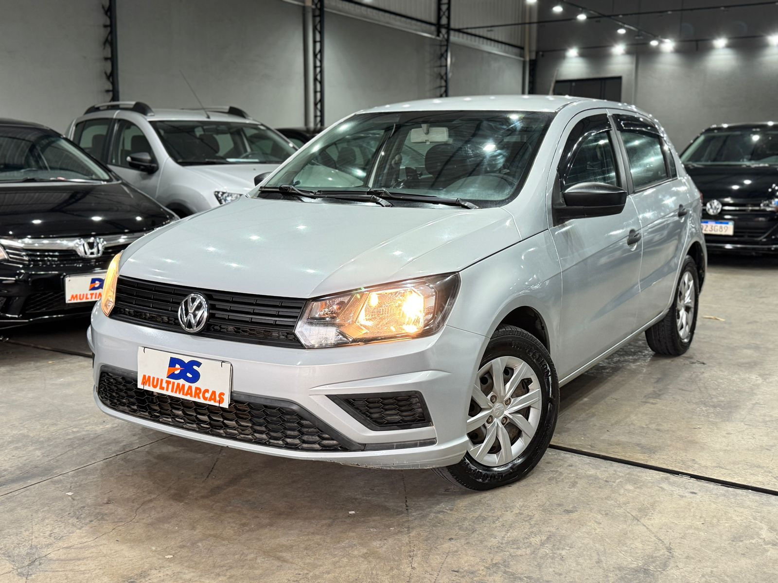 VOLKSWAGEN  -  GOL 1.0 12V MPI TOTALFLEX 4P MANUAL Cor Prata     2019 / 2020