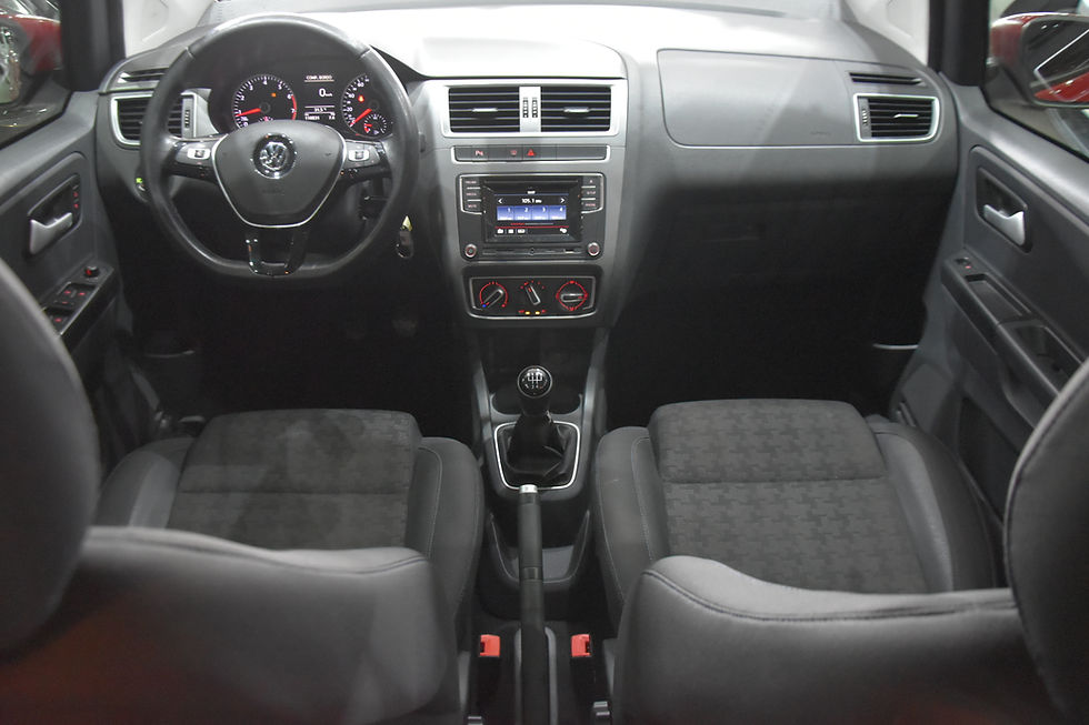 Miniatura: VOLKSWAGEN -FOX 1.0 MPI COMFORTLINE 12V FLEX 4P MANUAL Cor Vermelho     2017