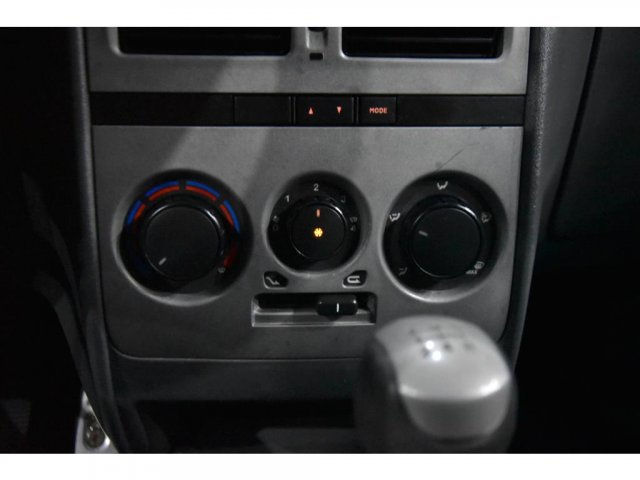 Miniatura: FIAT  -  IDEA 1.8 MPI ADVENTURE 8V FLEX 4P MANUAL Cor Preto     2006 / 2007