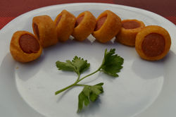 Empanado de salsicha.