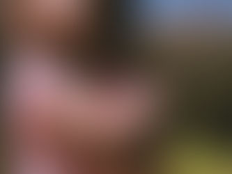 Θυμωμένο παιδί που αντιδρά όταν σταματά το tablet.