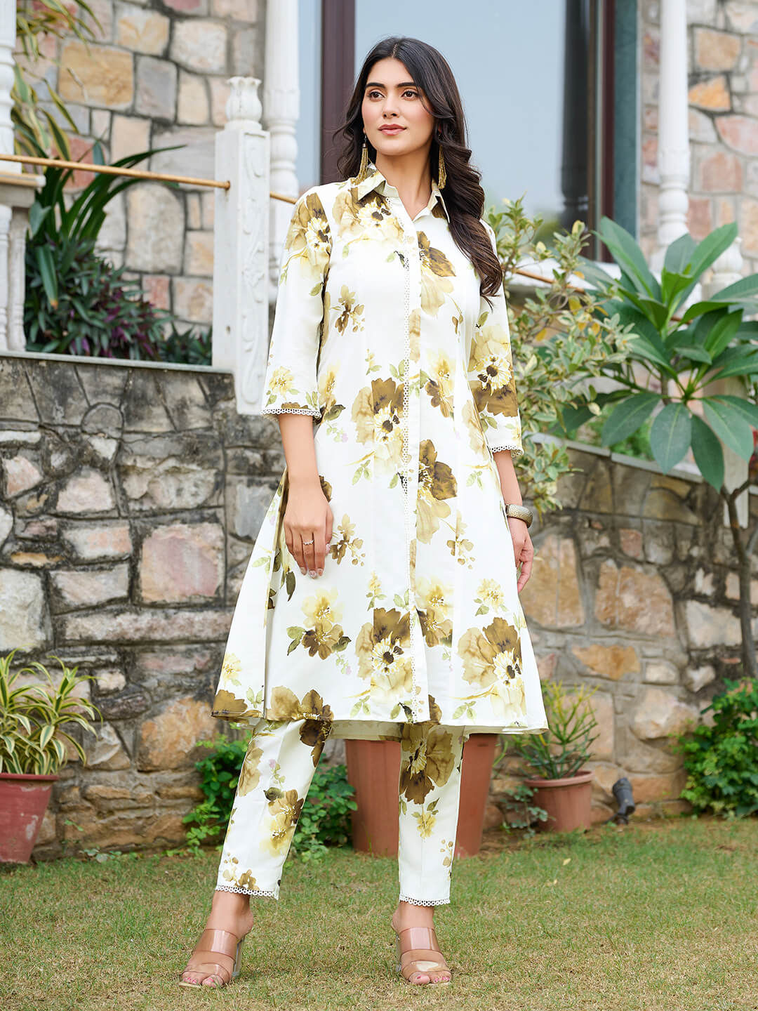 Women White Color Printed Silk Kurta With Bottom