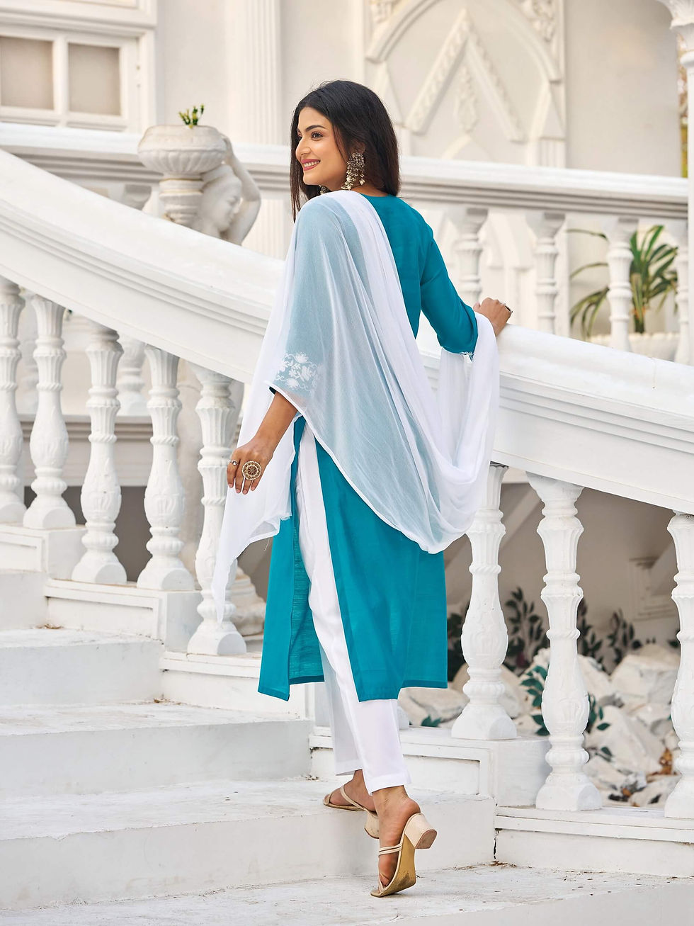 Thumbnail: Elegant Rama Keyhole Neck Pure Silk Kurta Set
