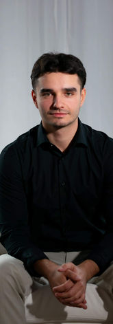 Francis Harvey
Courriel: partenariats@globefsa.com

Rôle:

S’occupe de l’élaboration du plan de partenariats et de commandites.

Est responsable d’aller distribuer le plan de partenariats et de commandites aux dits partenaires et de s’assurer du suivi avec ces derniers.

Est responsable de trouver des commandites de nature financières ou matérielles pour les activités hebdomadaires.

Doit présenter de façon régulière un rapport au Conseil exécutif concernant l’état et le développement des partenariats.