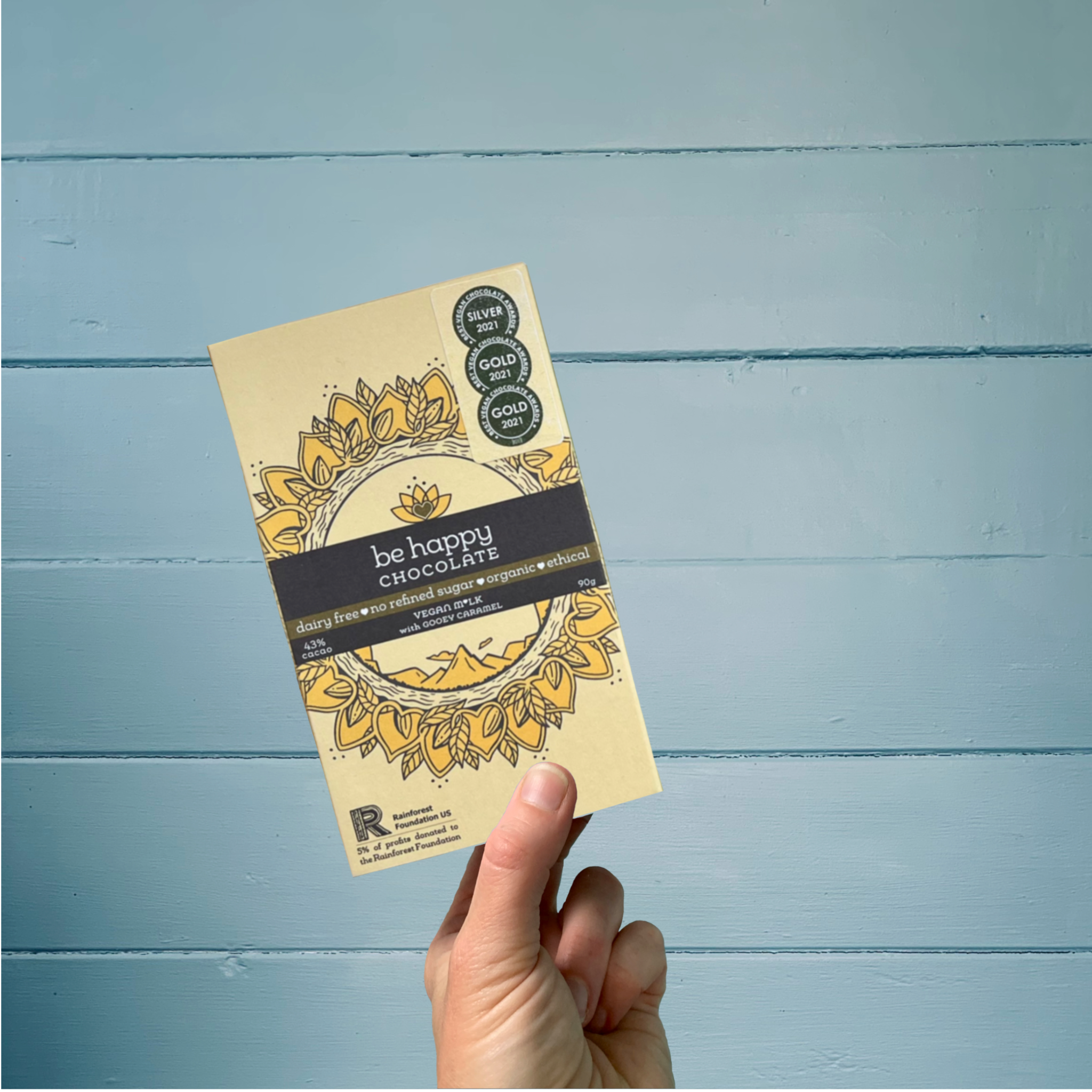 award winning vegan m*lk chocolate with gooey caramel