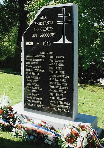 stele-guy-mocquet.jpg