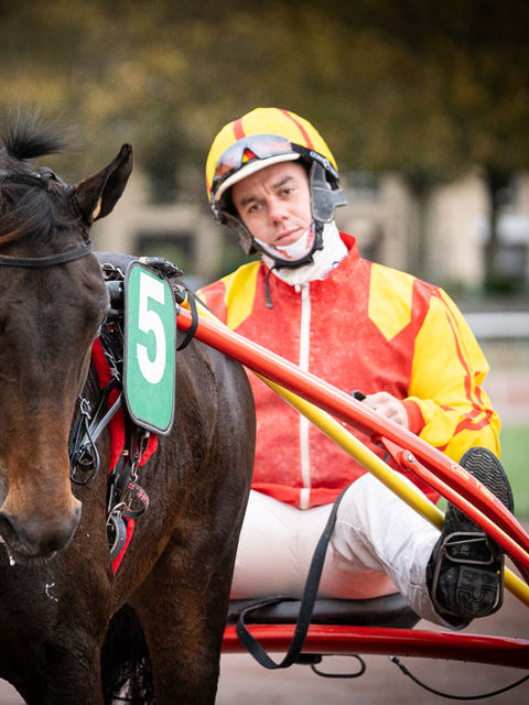 Janis Quesnot , entraineur Ecurie D.Puniere , hippodrome de la Prairie Caen , Normandie
