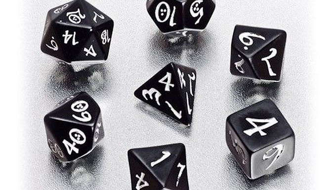 Classic RPG Dice Black/White (7)
