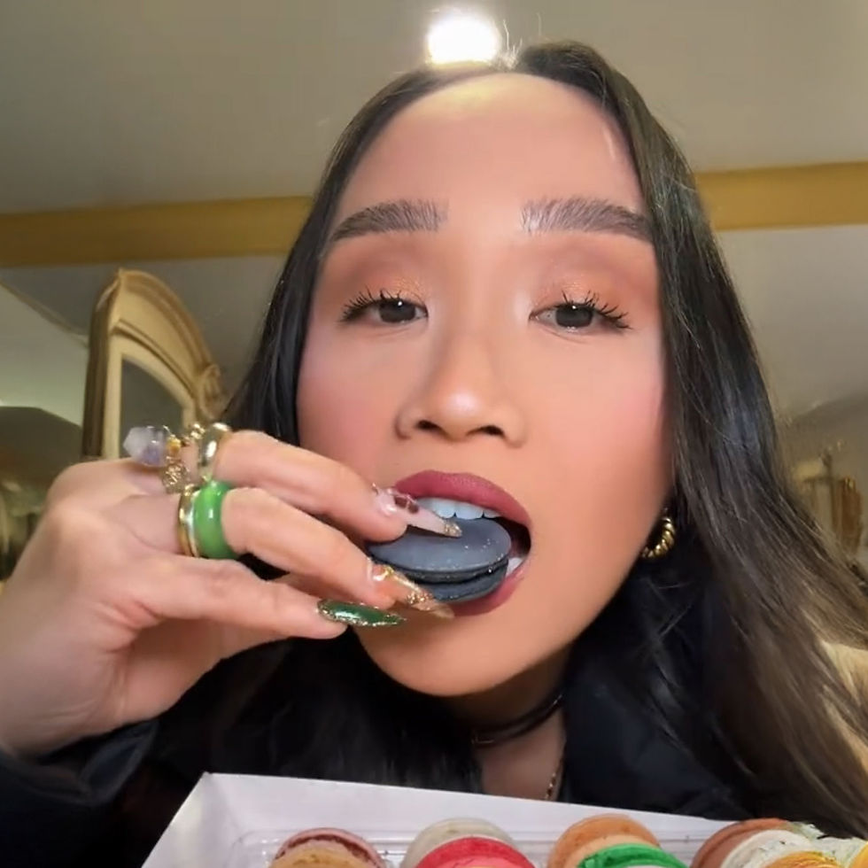 Thumbnail: Macaron Bites® Box of 12 French Macarons – Cookies and Cream Flavor