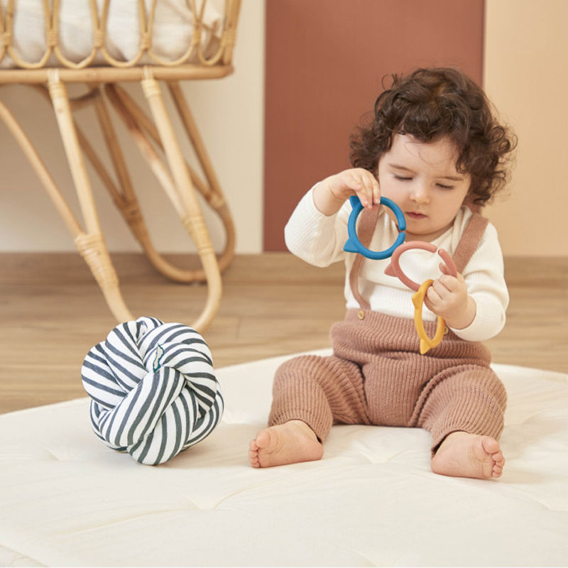 Miniatura: Palla sensoriale con anelli da dentizione Kaloo - K227006