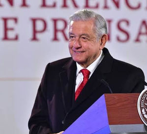 AMLO destaca que su sexenio es el primero en no devaluar el peso