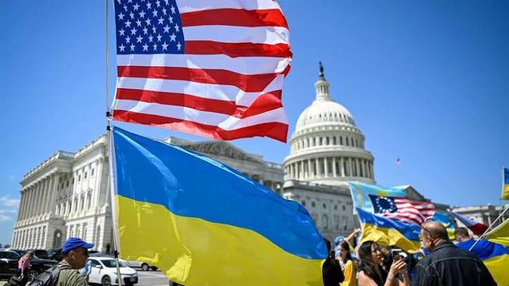 Senado de EU aprueba paquete de ayuda militar para Ucrania e Israel