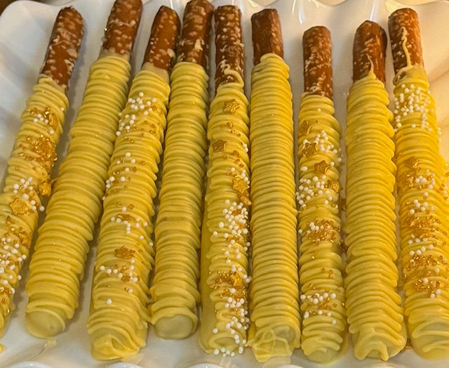 Baby Shower Chocolate Dipped Pretzel Rods