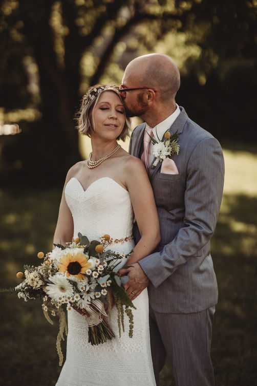 Outdoor wedding at Clinton Lake - Florists in Lawrence Kansas - Wedding florist in Lawrence Kansas - Stems Event Flowers summer wedding -  Wedding - florists in Lawrence Kansas - wedding florists in Lawrence Kansas - Stems Event Flowers - Lawrence Kansas - wedding flowers-bridal - Florist in Lawrence Kansas - Wedding florist in Lawrence Kansas - Stems Event Flowers 