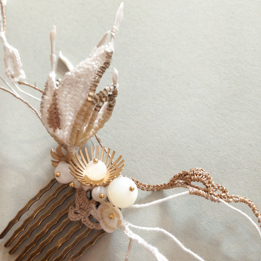 Miniature : Mariage // Le Peigne "Floraison", Brodé Main