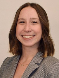 Alumna Julia Dean