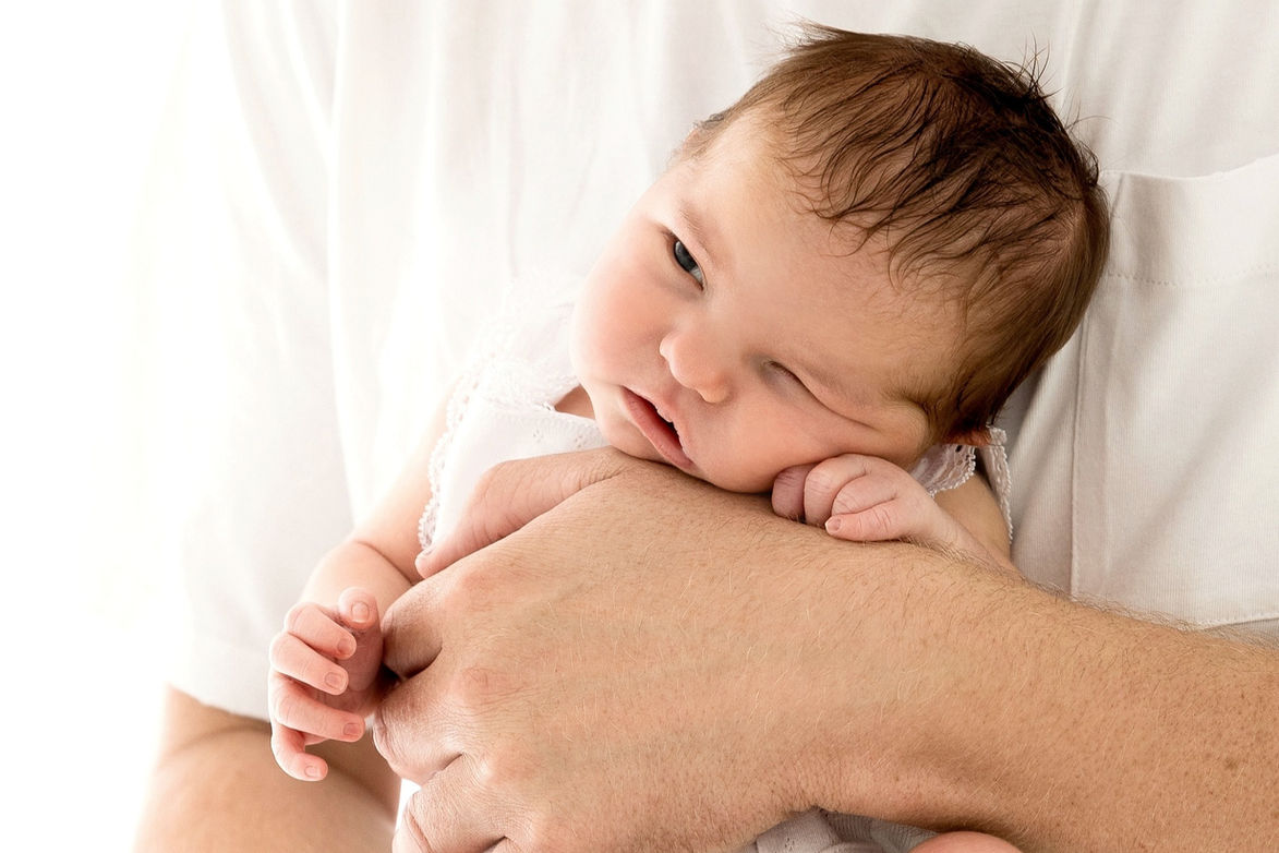 Babyfotografie Babybauchfoto 
Neugeborenes Babyshooting 
Hochzeitsfotograf Schwangerschaft Foto Fotostudio Dachau Simon