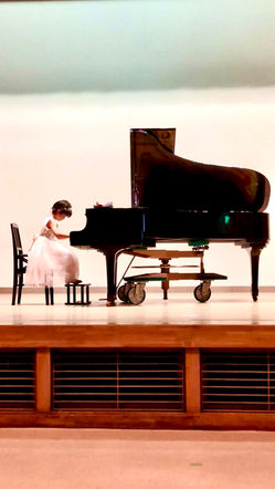 ホールを借りて練習しました!