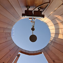 Douchen on de blote hemel in buitendouche bij Celestial Living