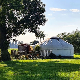 Slapen in yurt Orion tussen het groen – glamping midden in de natuur van de Achterhoek