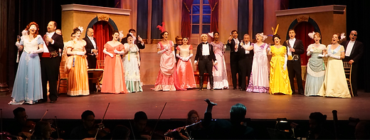 fledermaus-full-cast-singing_edited_edited.png