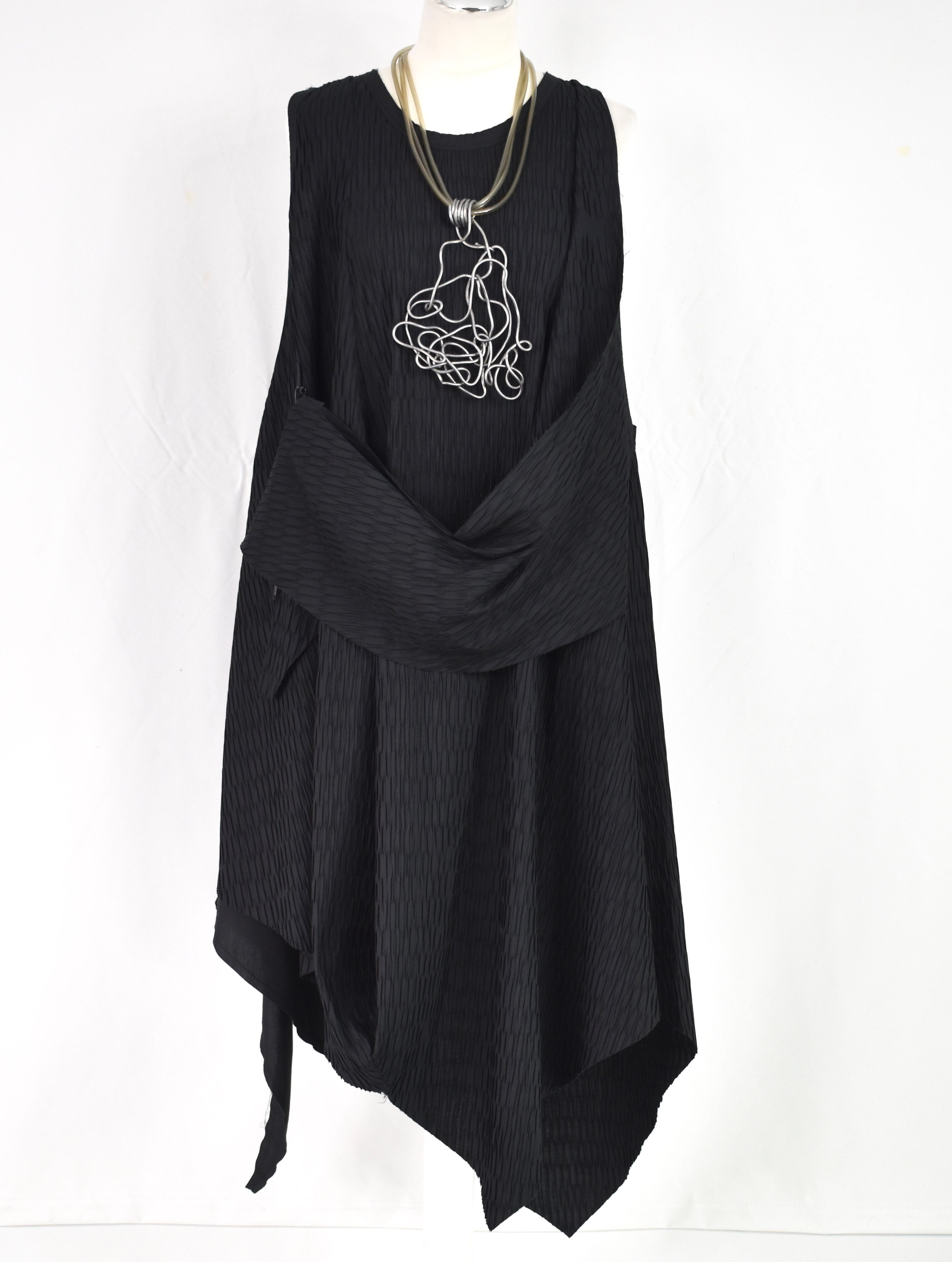 CREARE Plisee "Flow" Dress