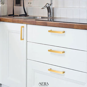 มือจับลิ้นชักแบบไหนเหมาะกับครัว วิธีการเลือกอุปกรณ์ทองเหลืองแท้เพื่อความสมบูรณ์แบบในงานดีไซน์