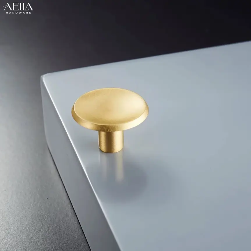 ลูกบิดสีทองบนพื้นผิว, AELLA HARDWARE, บานพับข้อเสือ hydraulic รุ่น HA-60A, การตกแต่งที่ทันสมัย