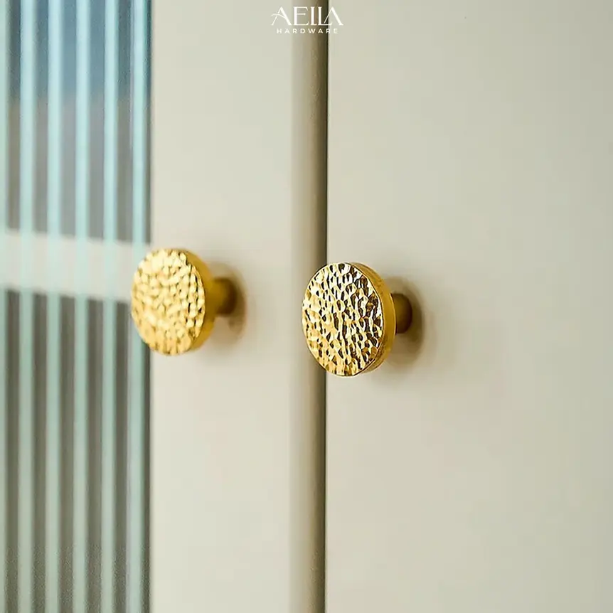 มือจับสีทองสองบานประตู AELLA HARDWARE บานพับข้อเสือ HA60A (Nickel Brushed)