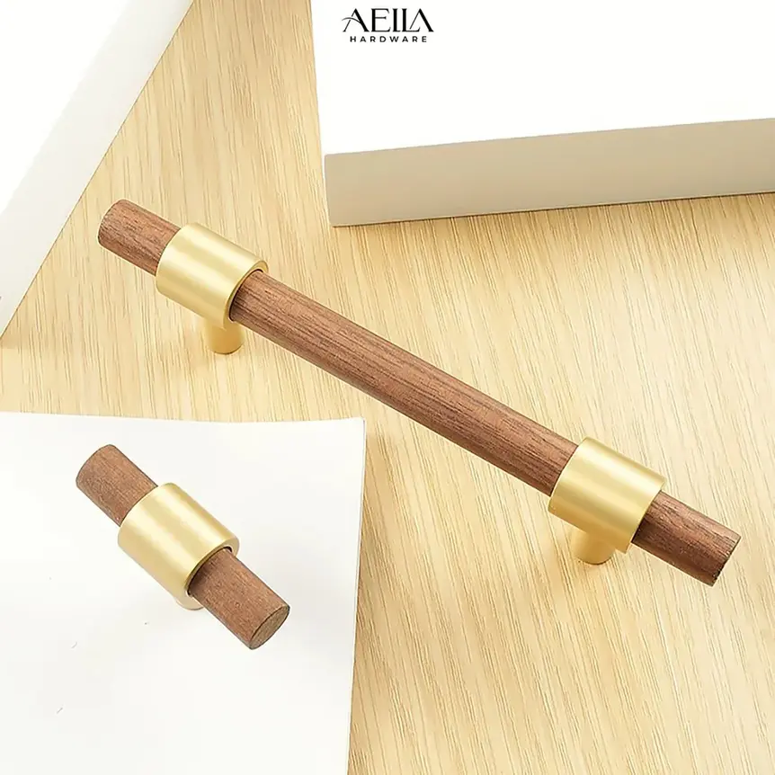 มือจับก้านโยกรุ่นพิเศษ  - A301-020B, wooden handle and hardware AELLA HARDWARE on display.