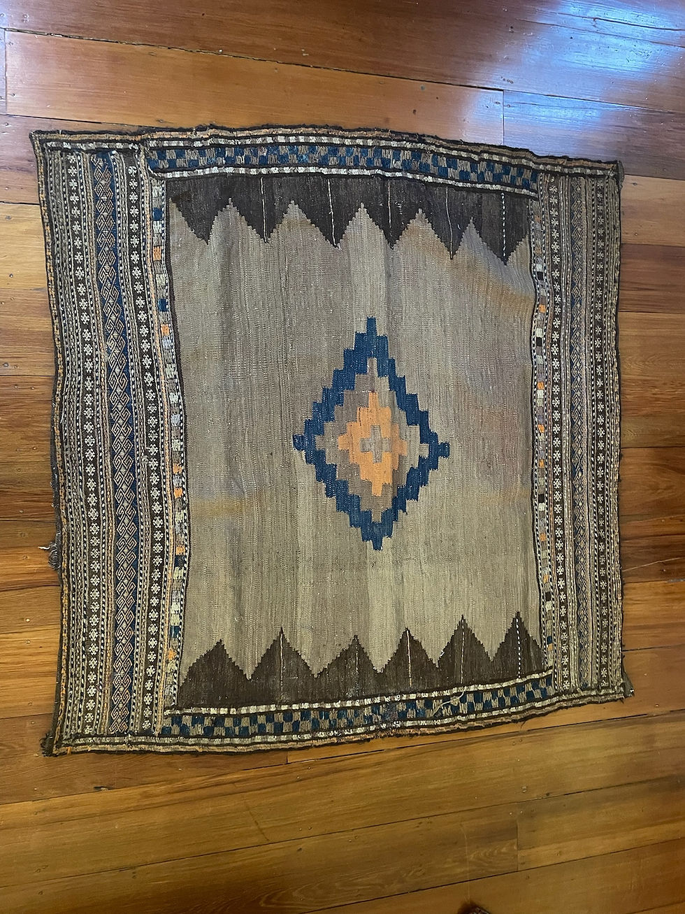 Miniatura: •823• 123x118cm Antique Afghan Kilim 