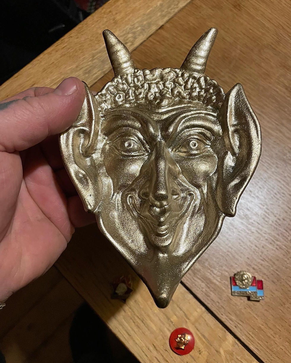 Прев'ю: 1970s Soviet Cast Iron Devil Ashtray. Mint condition.  With 3 free Lenin pins 