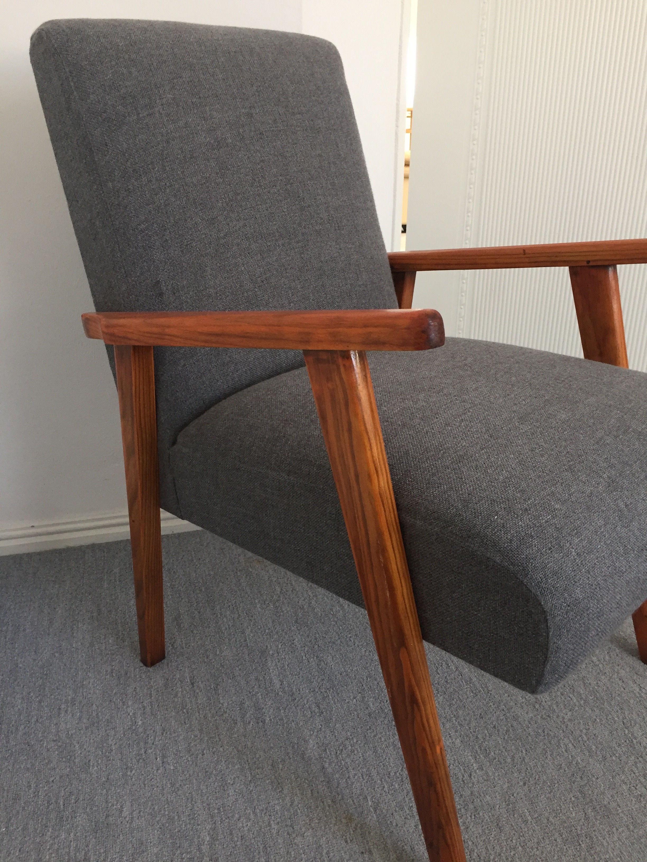 WOODEN ARM CHAIR