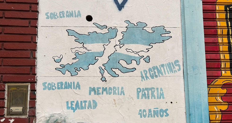 Arte urbano en Buenos Aires (Argentina) en apoyo de la soberanía argentina de las Islas.